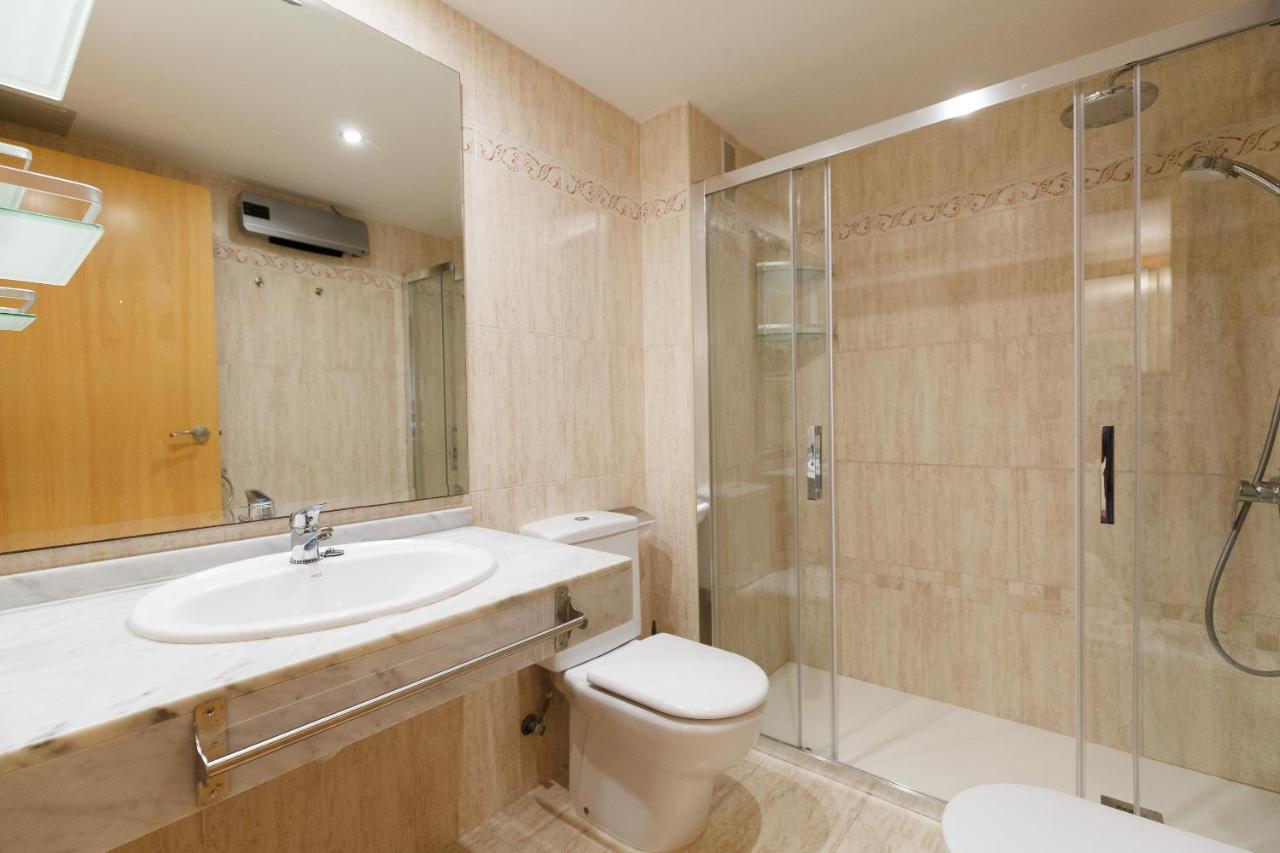Uhc Arinsal Family Complex Apartment ซาลอว์ ภายนอก รูปภาพ
