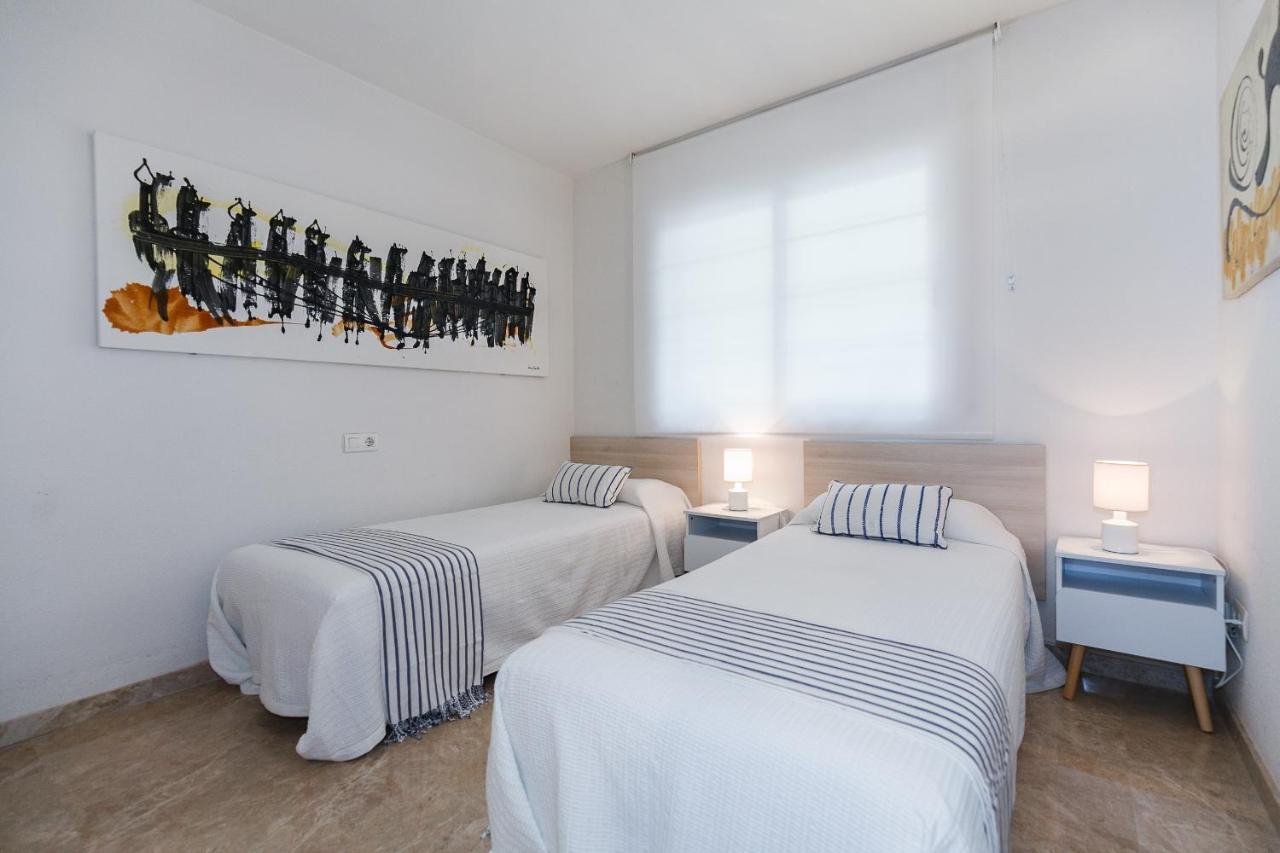 Uhc Arinsal Family Complex Apartment ซาลอว์ ภายนอก รูปภาพ